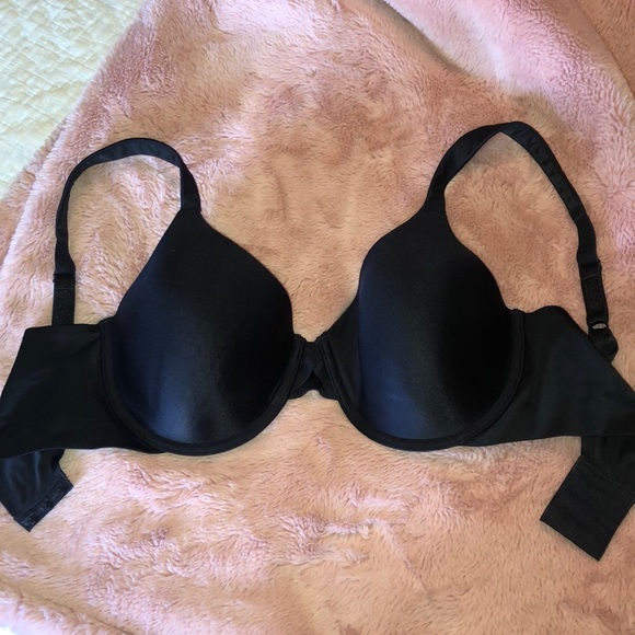 Seamless-back bra in blk - Picture 1 of 3